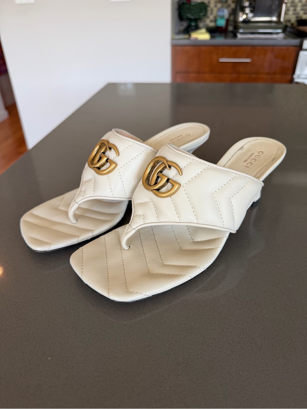 Gucci Cream Quilted Leather GG-Logo Mule Heels - Picture 2 of 10